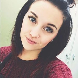 Meet your Posher, Carrie